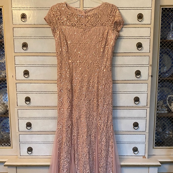 Gorgrous Marina Mother of the Bride Dress - Picture 3 of 9